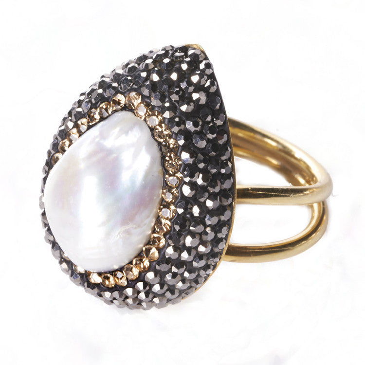 Native Gem Pearl Ilume Ring from sixforgold 