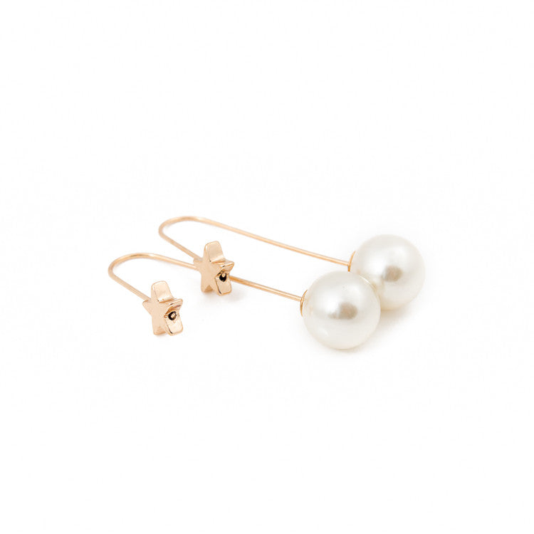 Pearl and Star Earrings av max